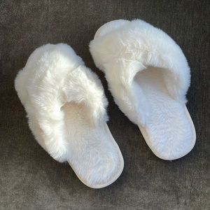 White fuzzy slip on slippers